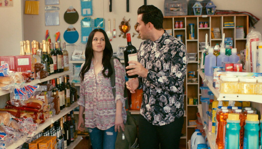 How the ‘Schitt’s Creek’ ‘wine, not the label’ speech helped mainstream sexual fluidity